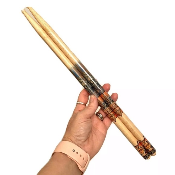 NEW!! BARCELONA Hard Rock Cafe DRUMSTICKS Spain - Picture 1 of 6